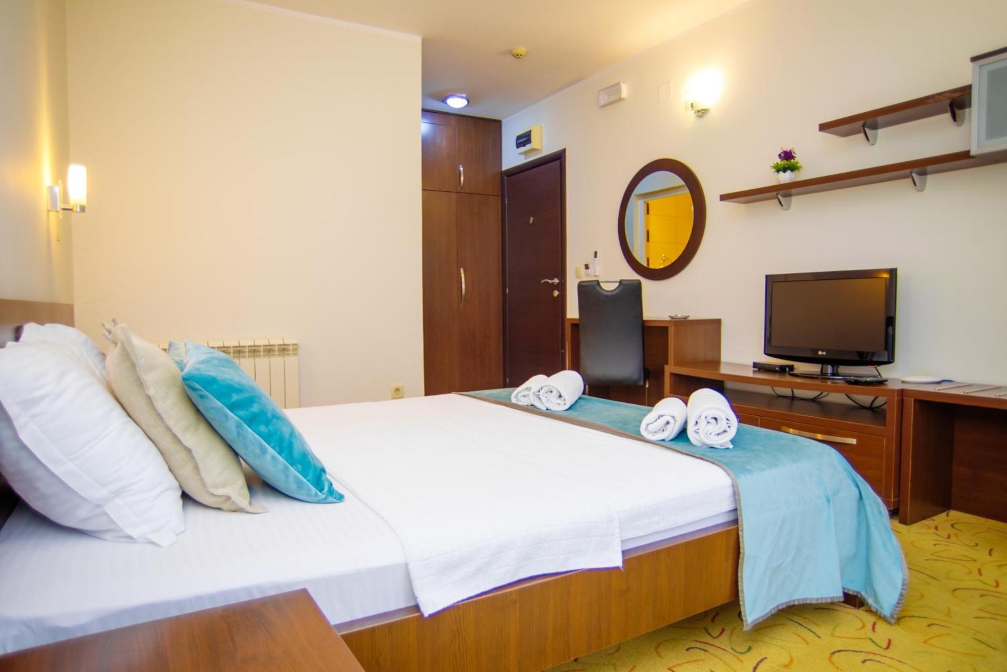 Hotel Odissey Jaz Budva Kültér fotó
