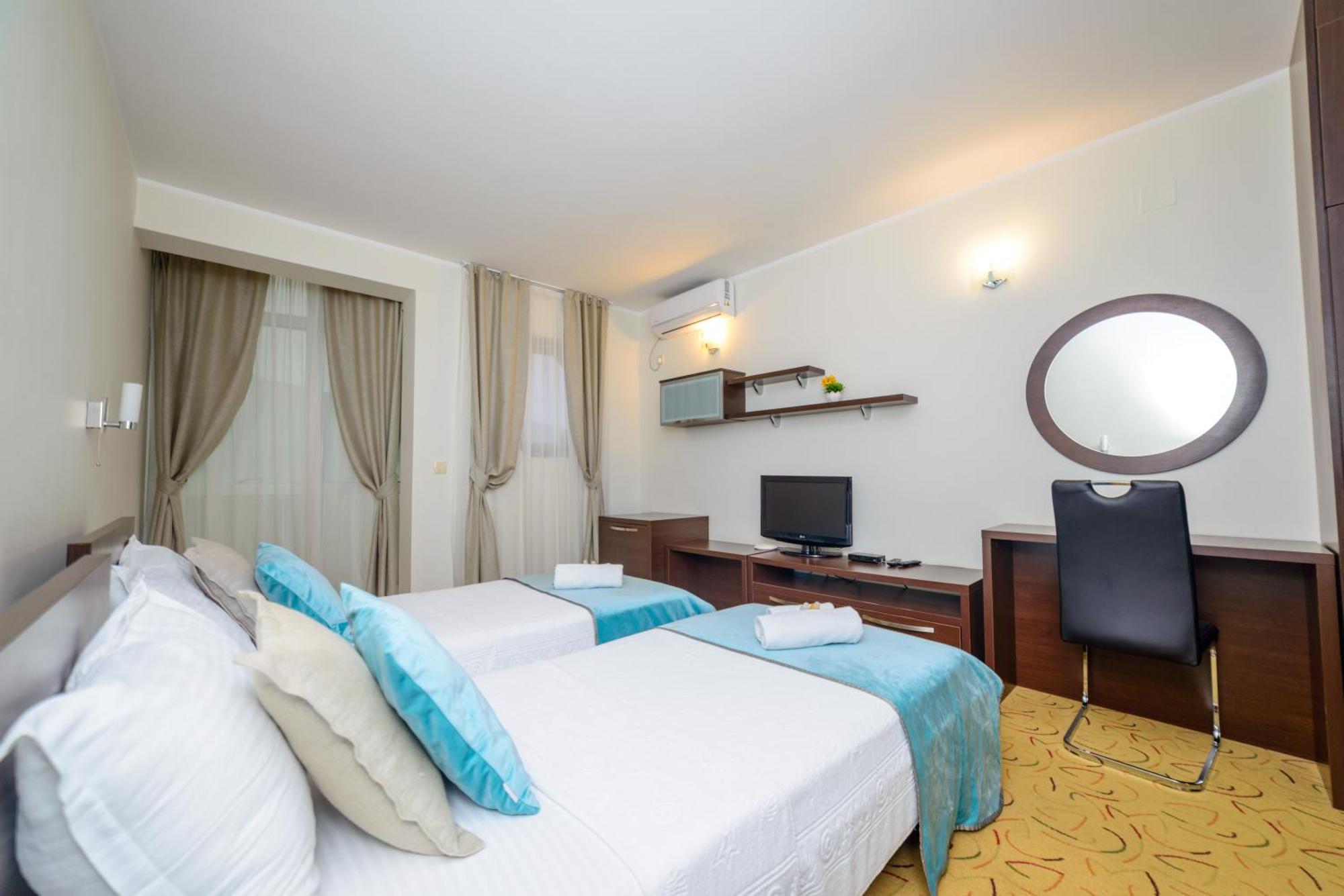 Hotel Odissey Jaz Budva Kültér fotó