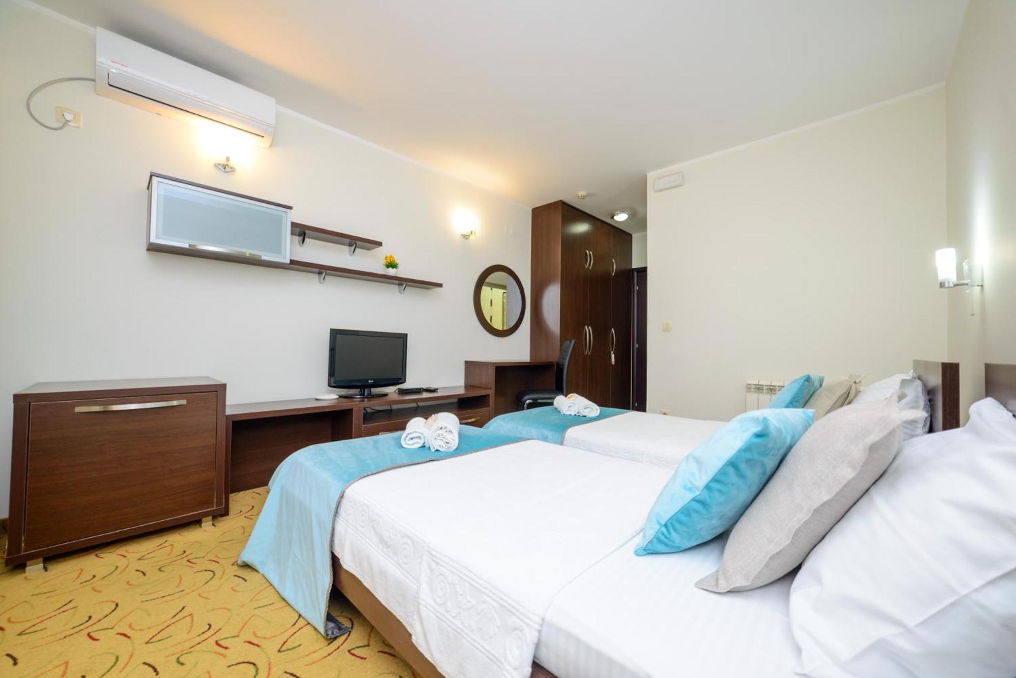Hotel Odissey Jaz Budva Kültér fotó