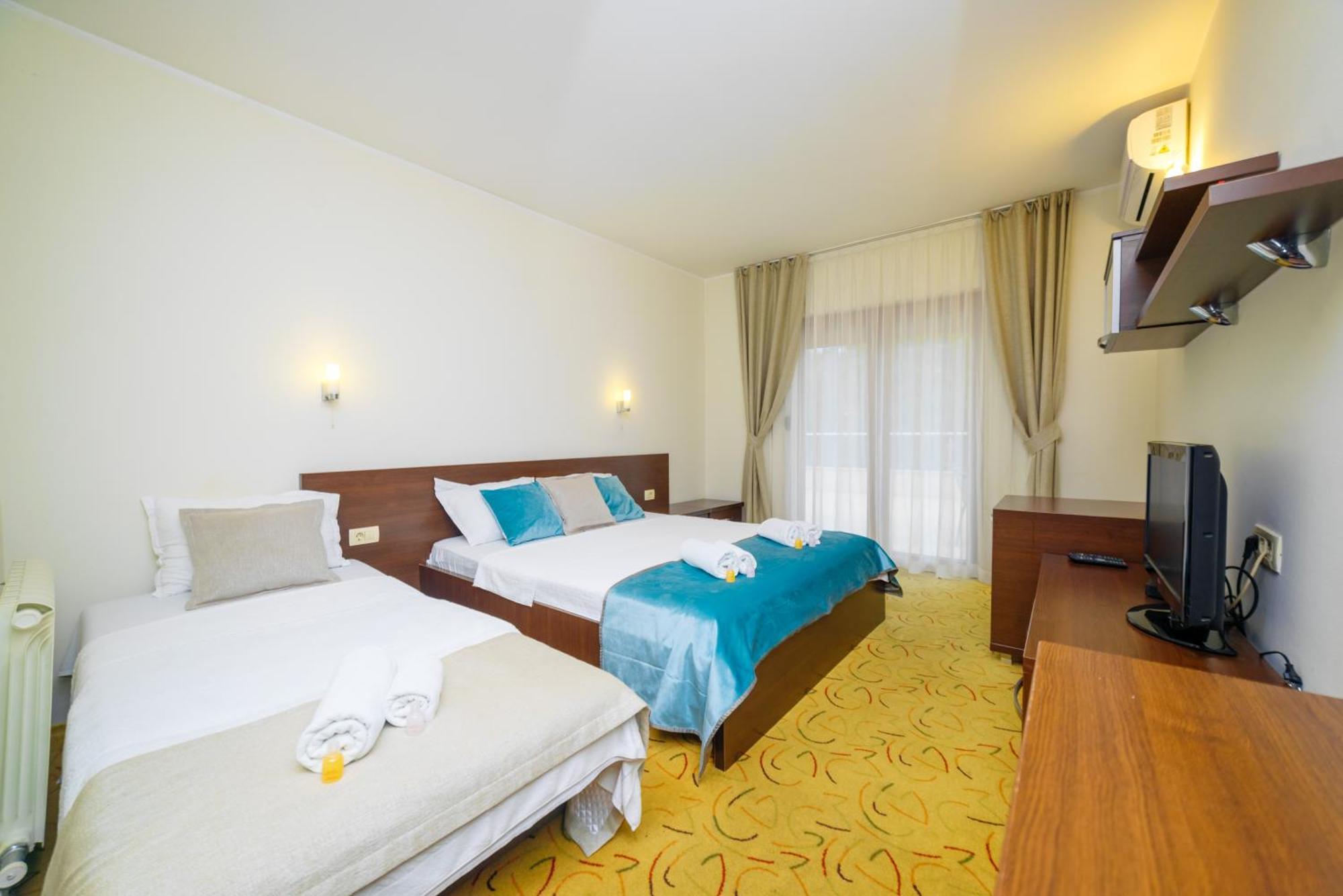 Hotel Odissey Jaz Budva Kültér fotó